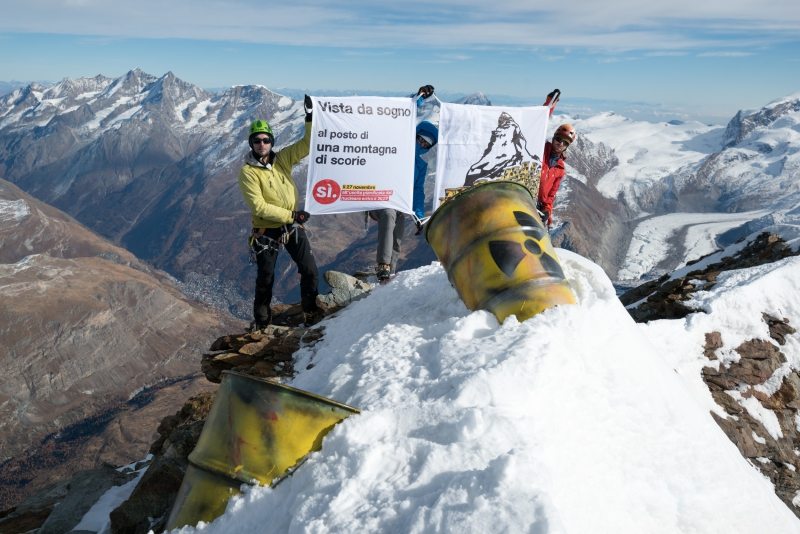 Climbers on Matterhorn Mountain to Support Nuclear Exit in SwitzerlandMatterhornbezwingung für den Atomaustieg