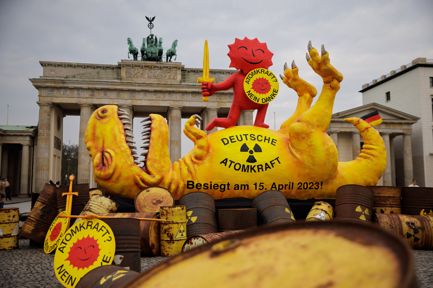 13_GP0STVZ5R_PressMedia