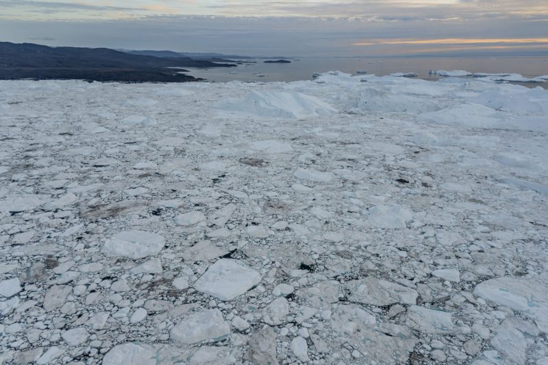 Die Eismassen drücken sich täglich 40 Meter aus dem Kangia-Eisfjord